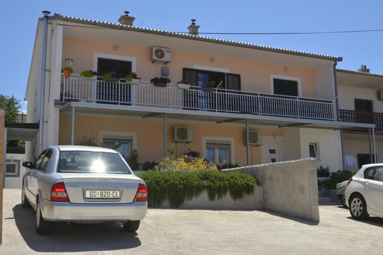 סנג' Apartment Lana מראה חיצוני תמונה